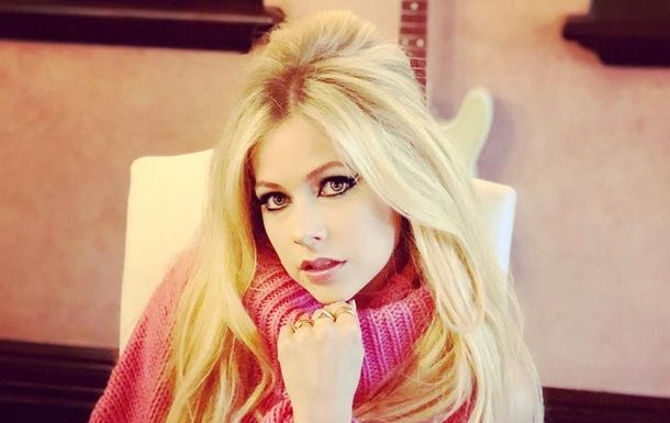 Аврил Лавин выпустила первый после болезни клип