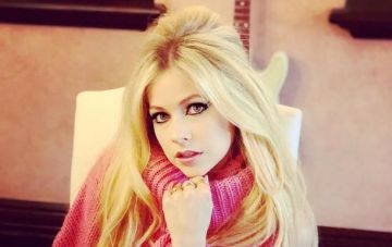 Аврил Лавин выпустила первый после болезни клип