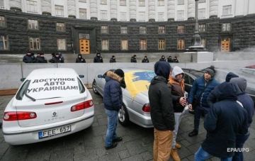 Средства за "евробляхи" пойдут на пенсии - нардеп