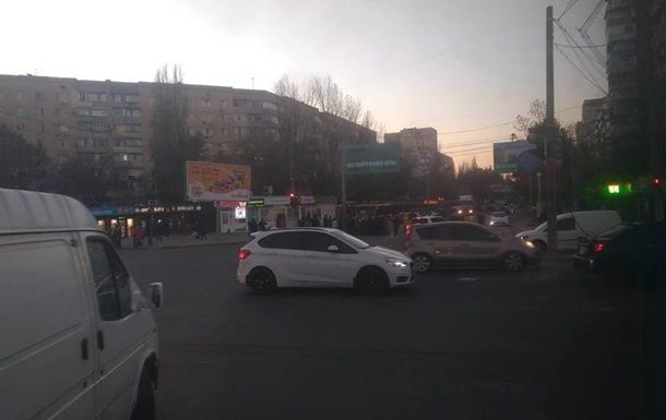 Одесситы перекрыли дорогу из-за отсутствия отопления