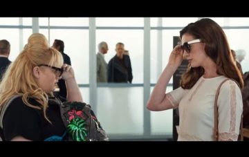 Вышел зрелищный трейлер комедии Отпетые мошенницы