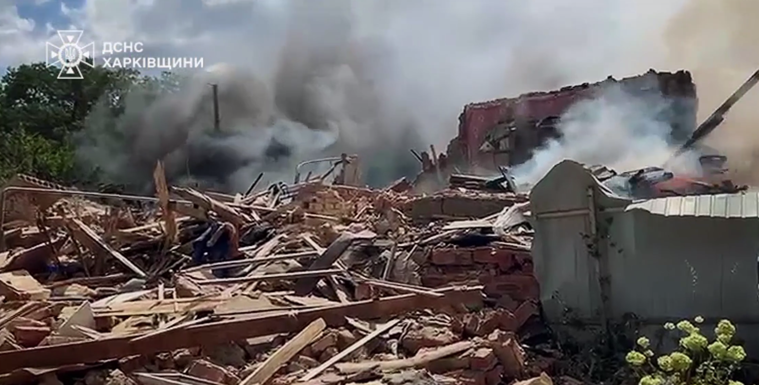 Рятувальника викликали на руїни власного будинку