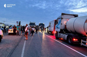 В Большом Дальнике протестуют из-за отключения воды