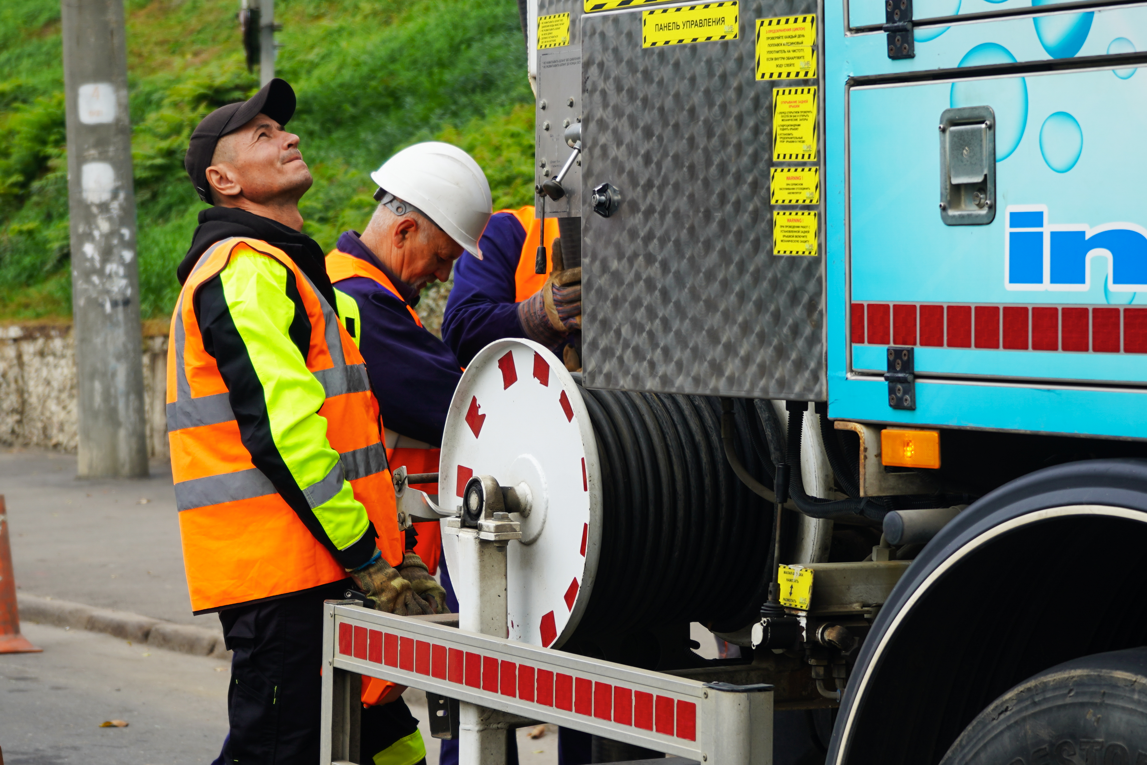 Одеський Інфоксводоканал чистить каналізацію міста