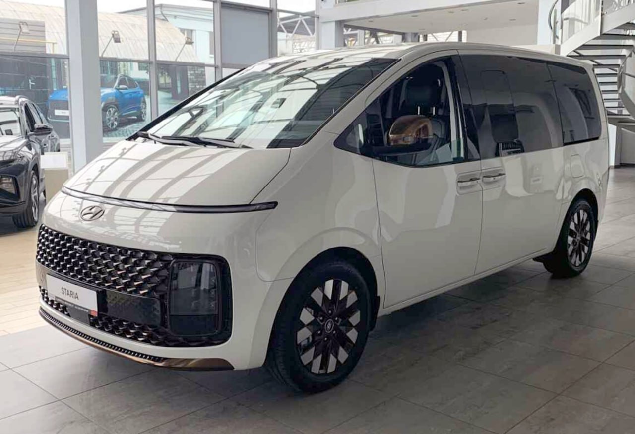 Порт Одесса приобрел два роскошных авто