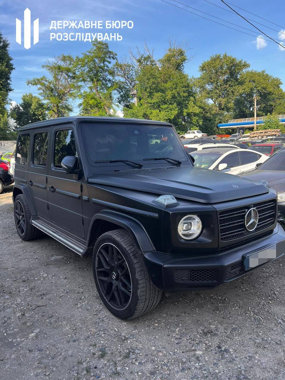 В Одессе суд конфисковал гелик чиновника