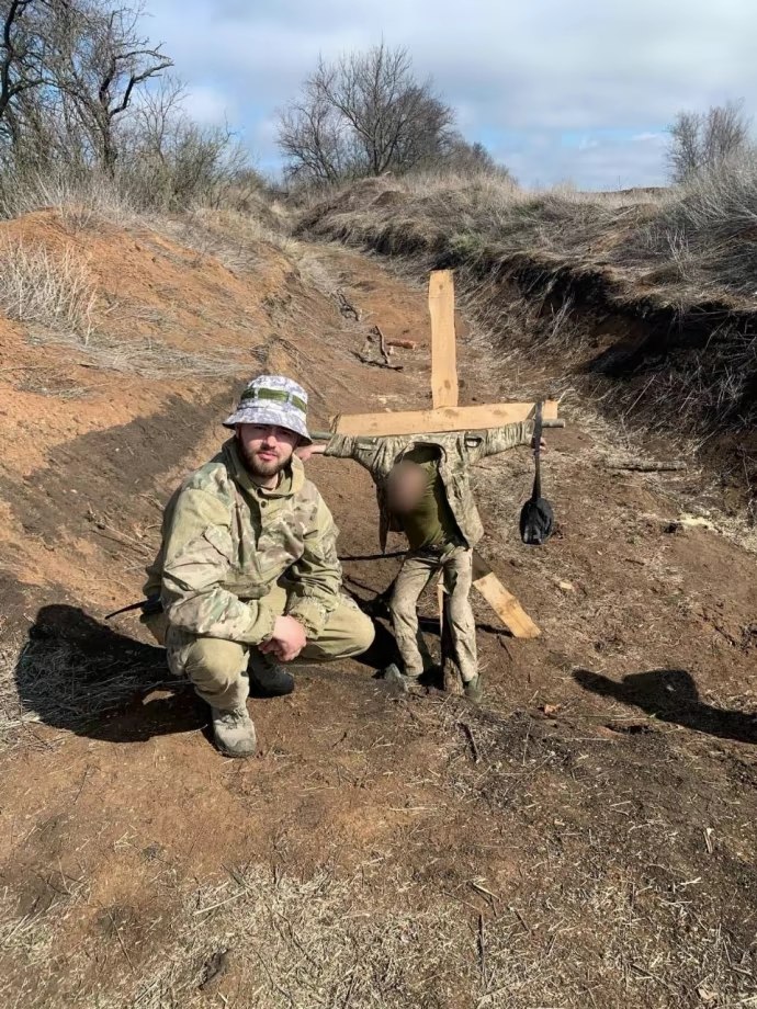 Родич комбрига знущався над військовими