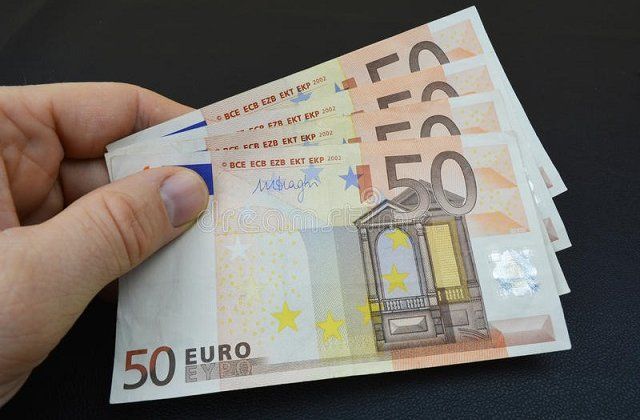 Ухилянт вкрав гроші з кабінету військкома