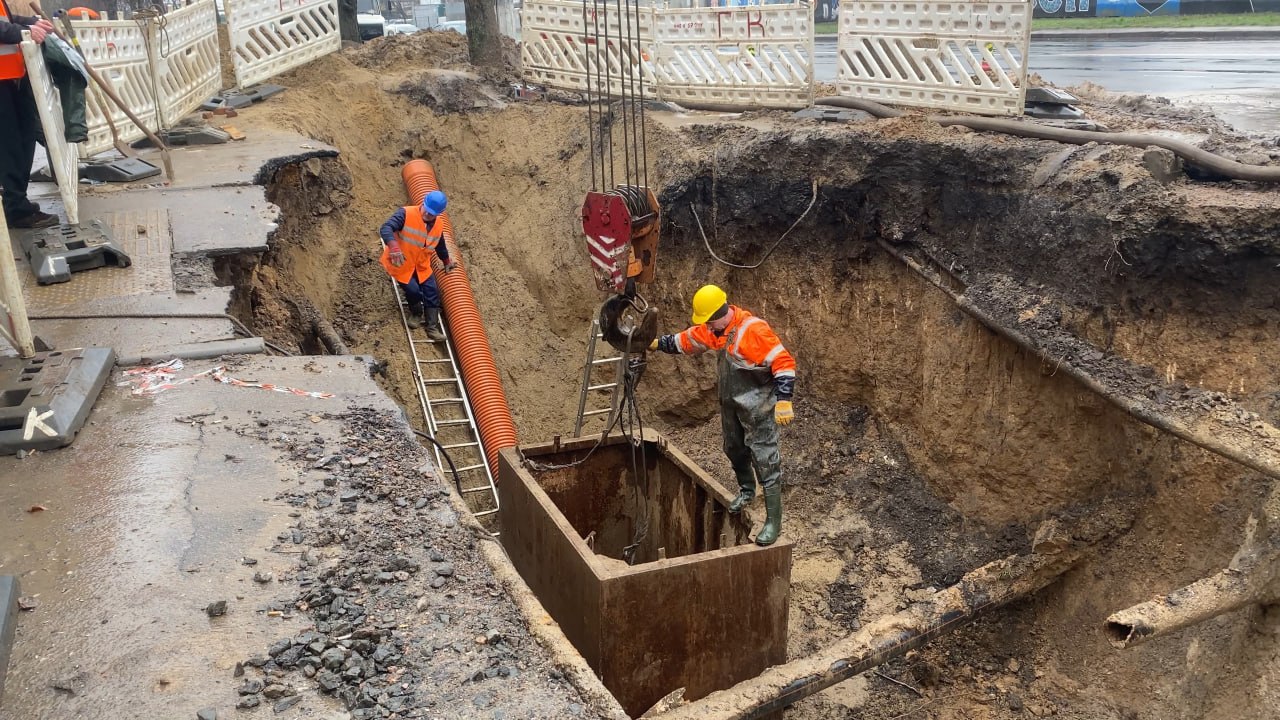 Одесситов призывают защитить коммунальщиков