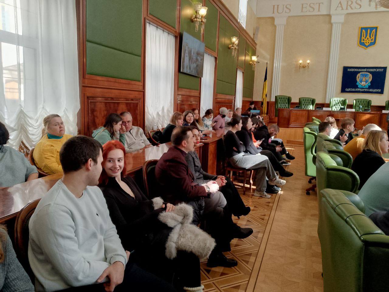 Одесская юракадемия сообщила о нарушении прав студентов и преподавателей