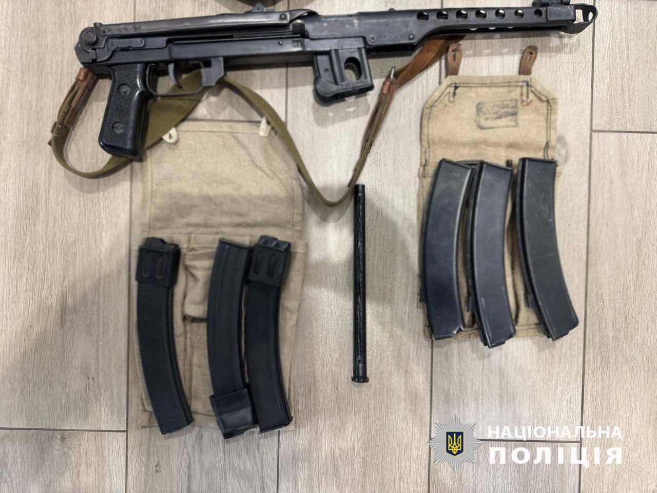 Переделывал и продавал оружие