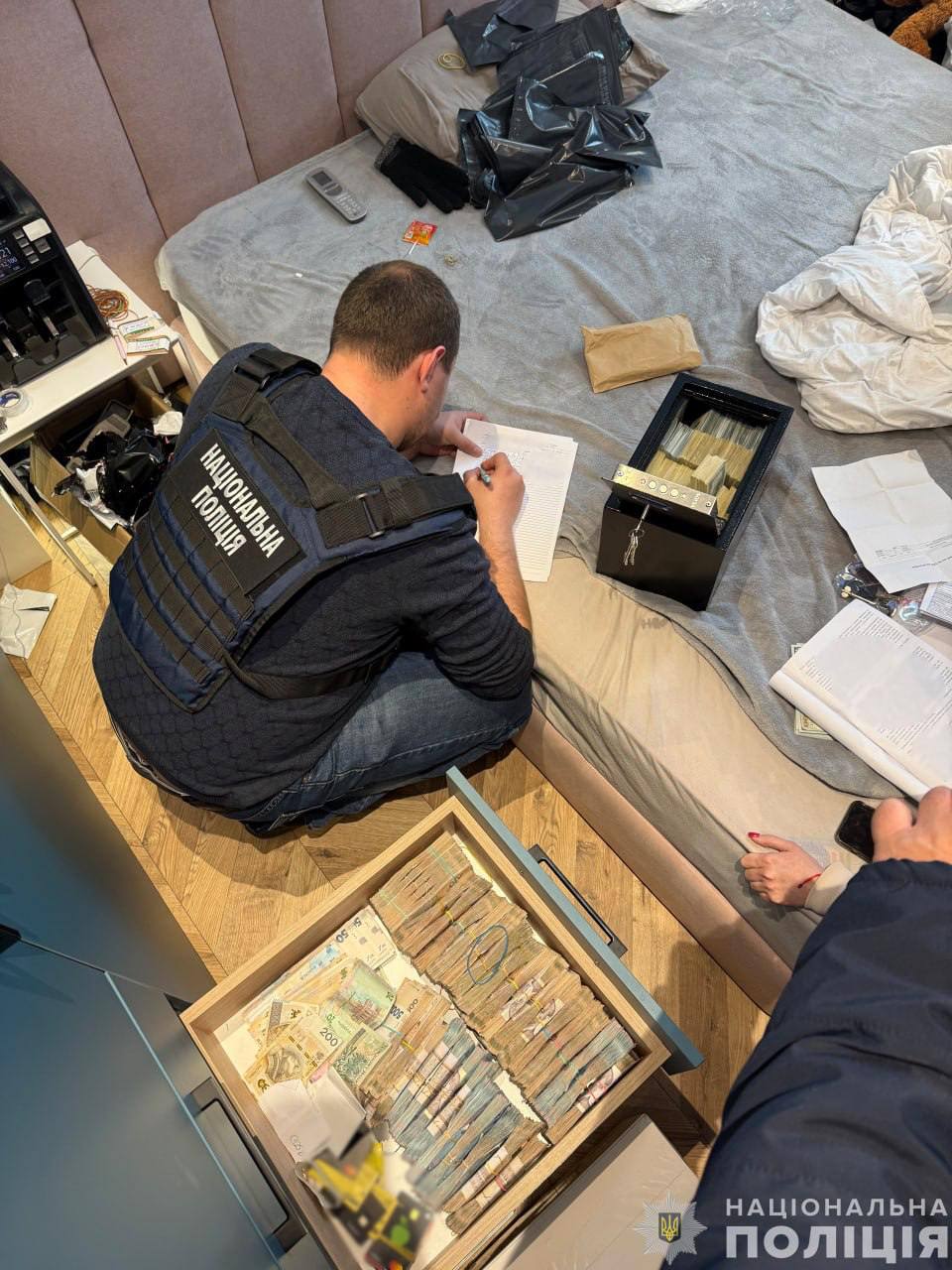 Нацполиция ликвидировала группу мошенников