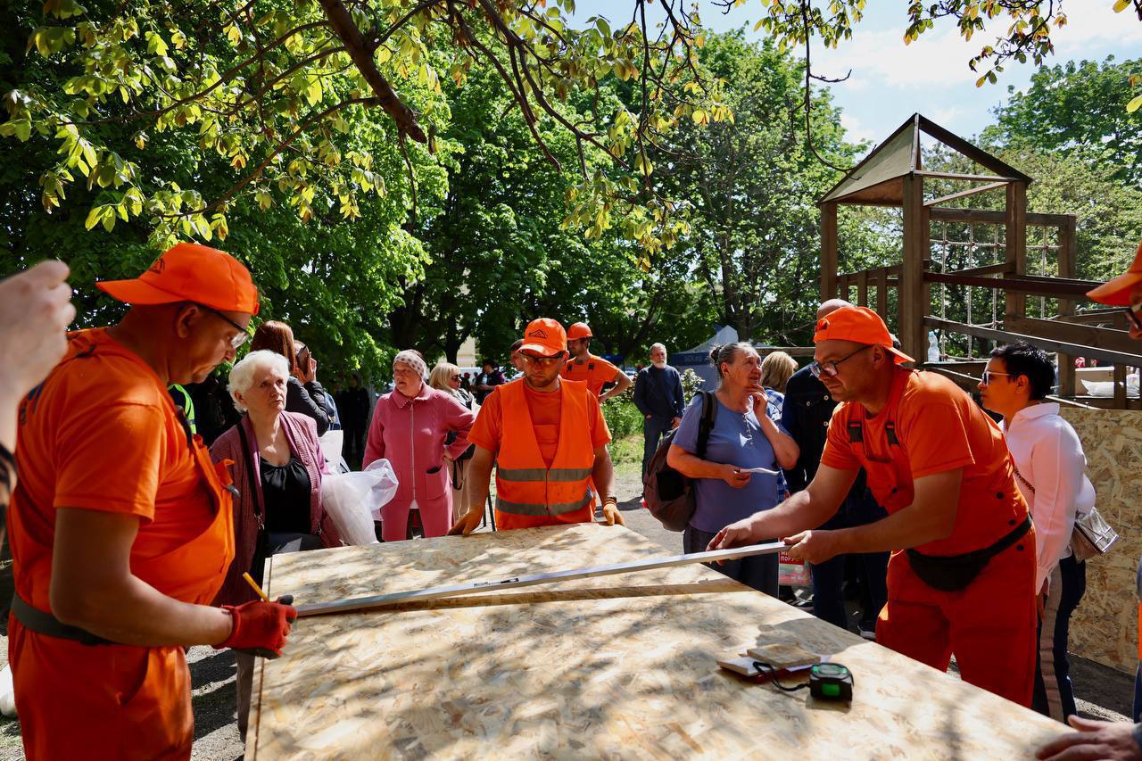 В Одесі дрони пошкодили 16-поверхівку