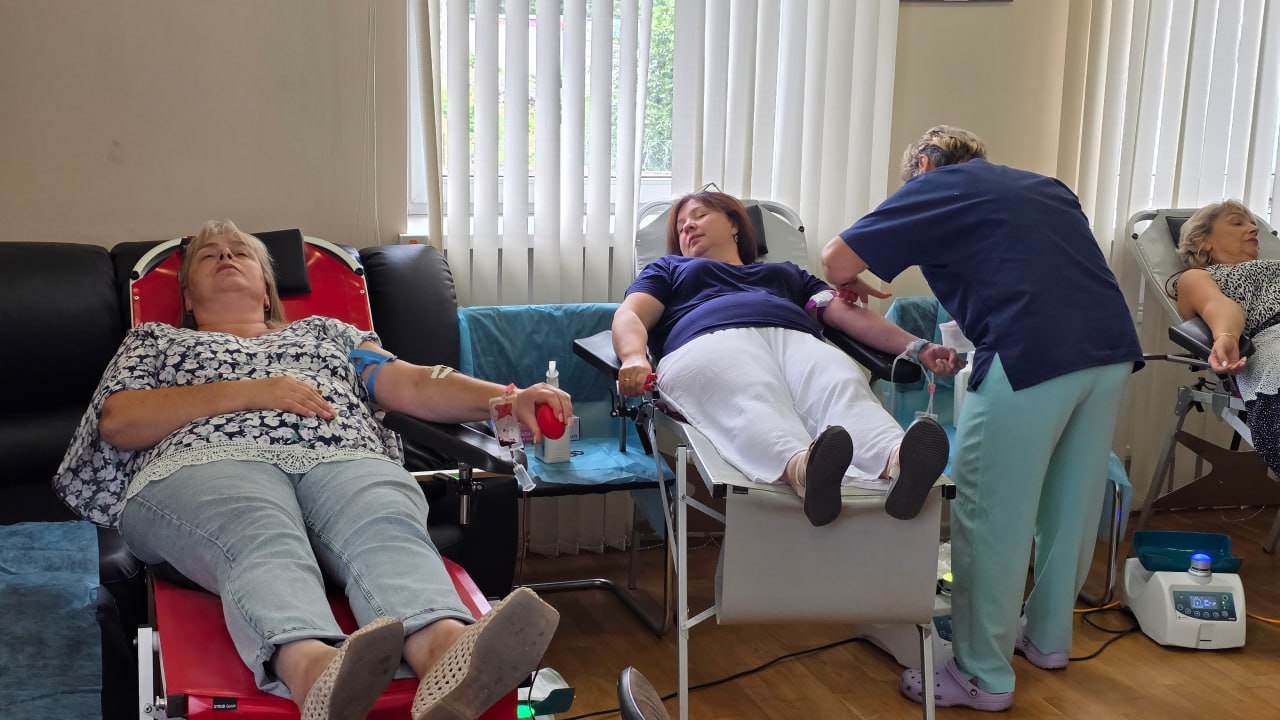 Колектив "Інфокс" сдав кров з нагоди свята