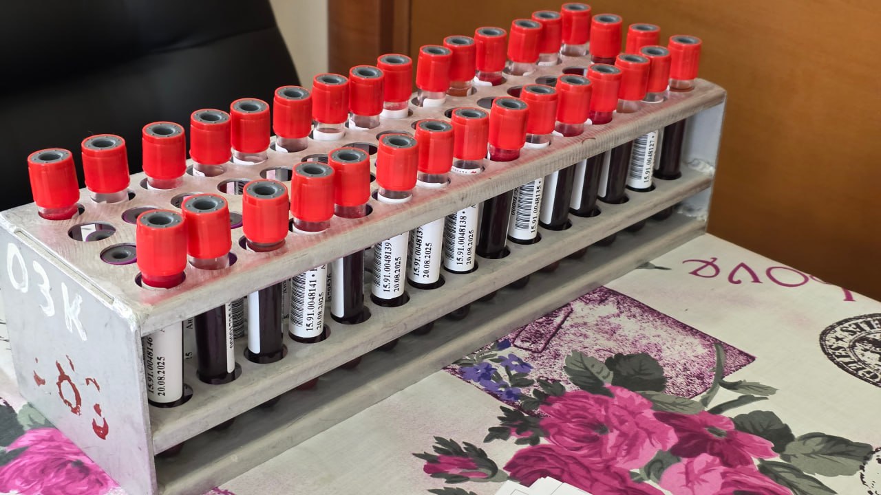 Коллектив "Инфокс" сдал кровь по случаю праздника