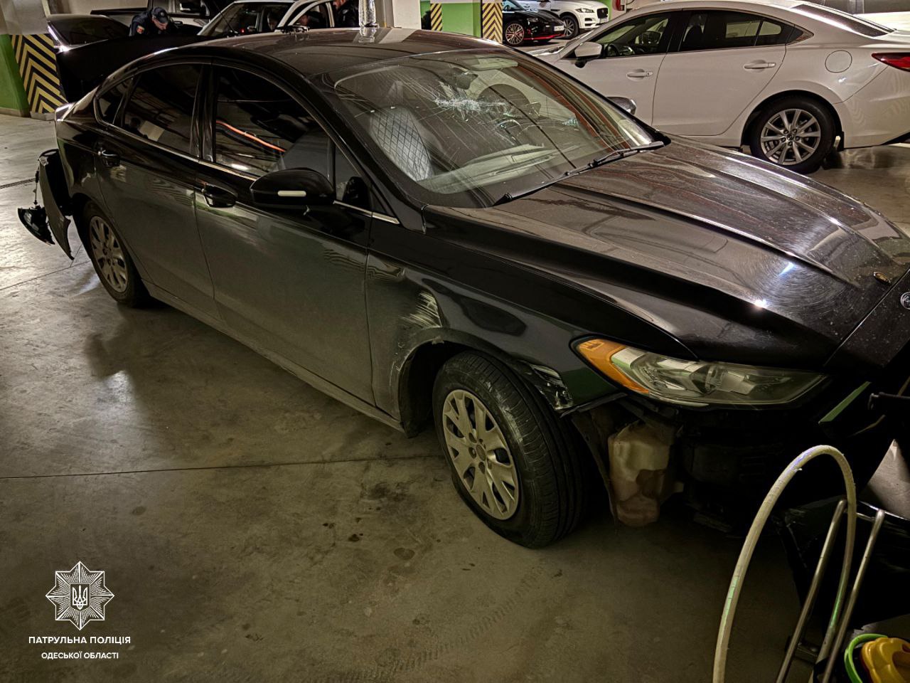 Патрульные открыли стрельбу в паркинге