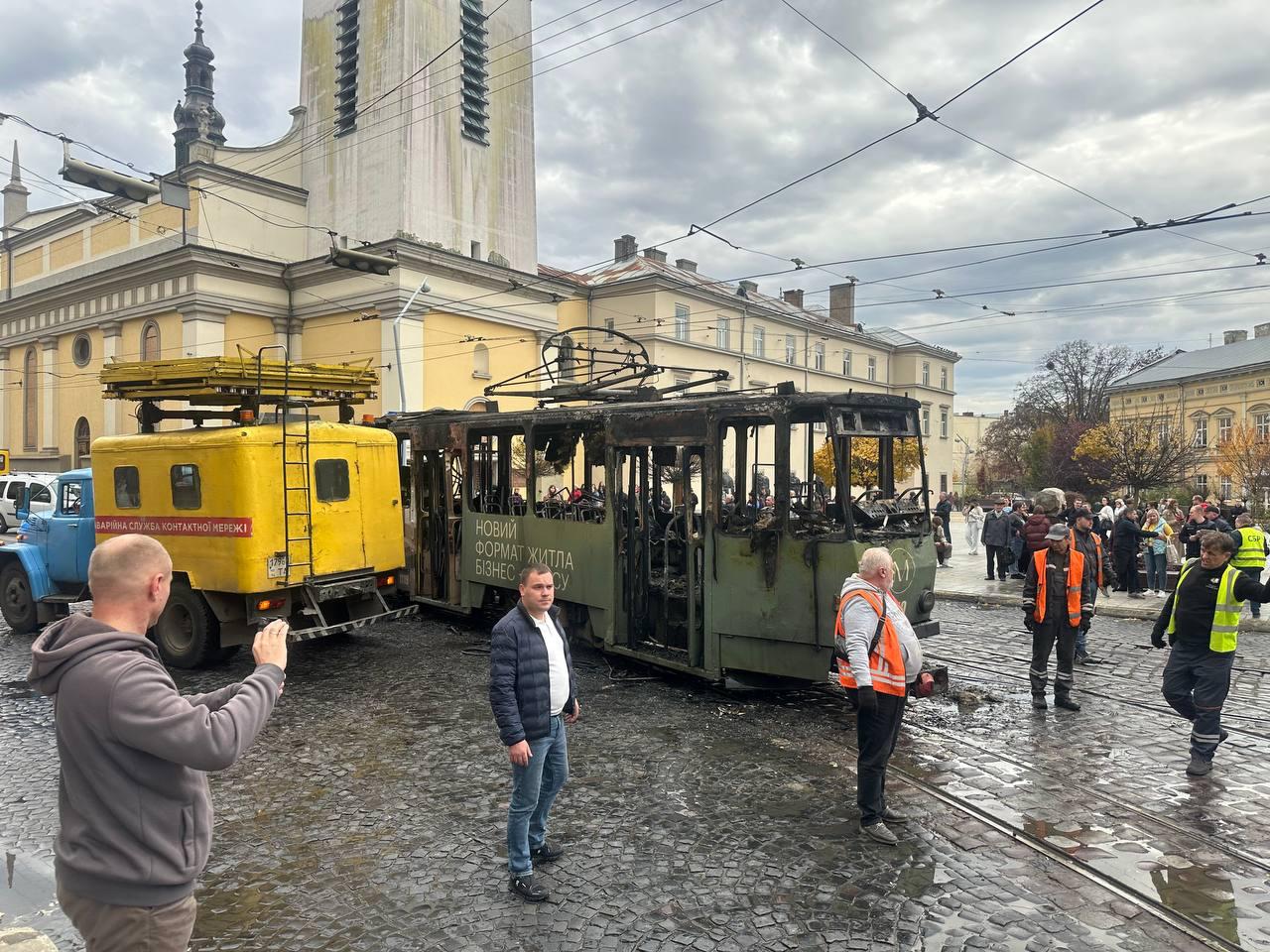 У Львові дивом не загинули пасажири