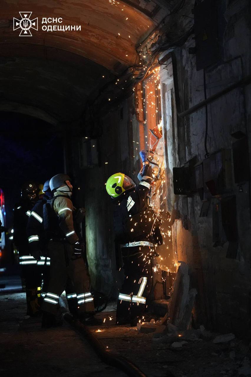 Пошуково-рятувальні роботи в Одесі завершено