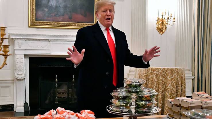 Зеленский и Трамп провели телефонный разговор