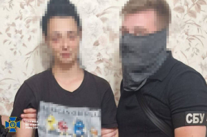 "Но той власник машини помре, вірно?.."