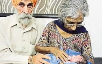 В Индии женщина родила первенца в 72 года