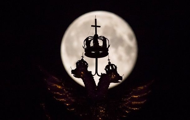 Россия запланировала пилотируемые полеты на Луну