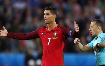 Защитник сборной Исландии: Роналду просто неудачник