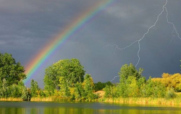 В Украину идут грозы и шквалы