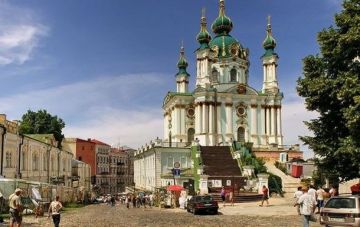 Андреевский спуск в Киеве стал пешеходным