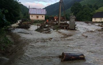На Закарпатье сильный ливень затопил несколько сел