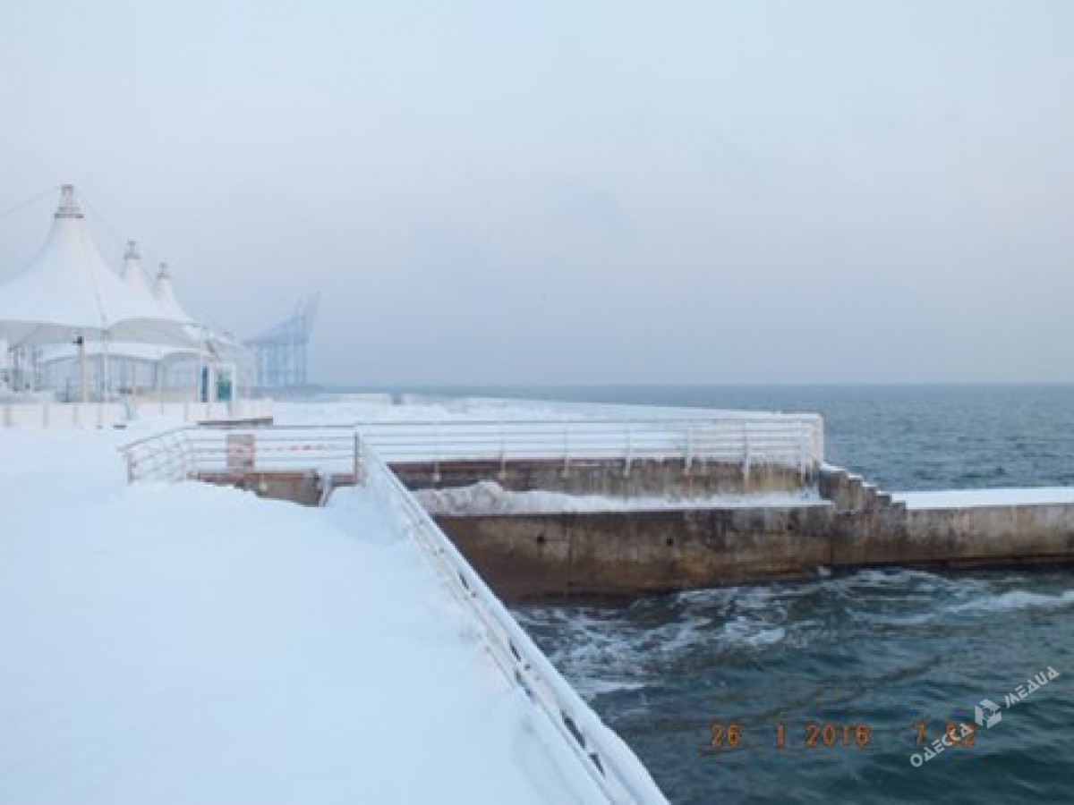 Зимове море очима одеситів (фоторепортаж)