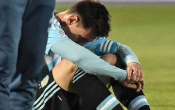 Месси завершил карьеру в сборной