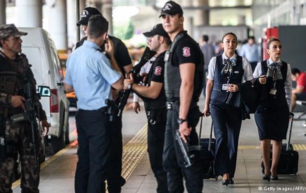 В Турции выдан ордер на арест 11 граждан России