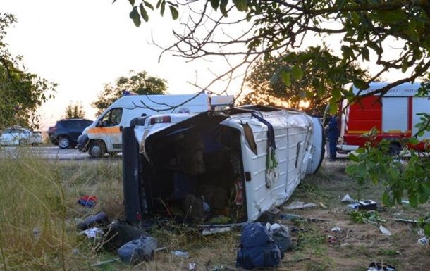 Жуткое ДТП под Одессой: зерновоз врезался в маршрутку с пассажирами