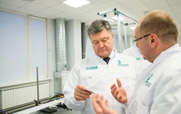 Порошенко утвердил переход на новые паспорта