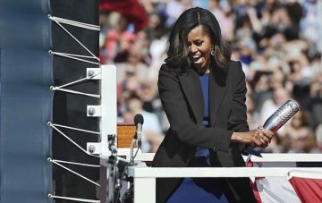 Мишель Обама ввела в строй новейшую подлодку