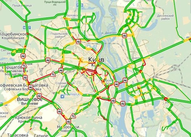 Киев стоит в восьмибальных пробках
