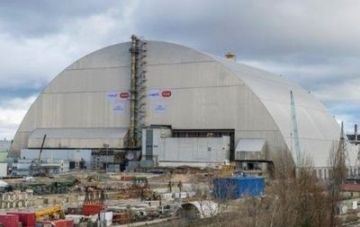 Чернобыльскую АЭС накрыли аркой