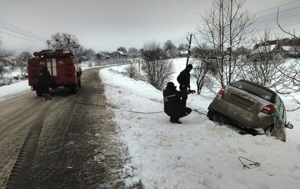 Из-за непогоды обесточены 44 населенных пункта