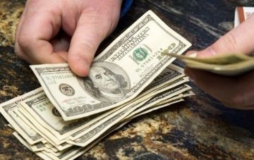 Нацбанк вновь опустил официальный курс гривны