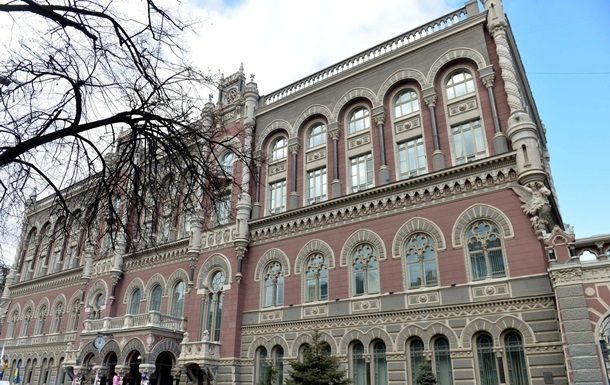 Курс валют на 16 марта: гривну укрепили