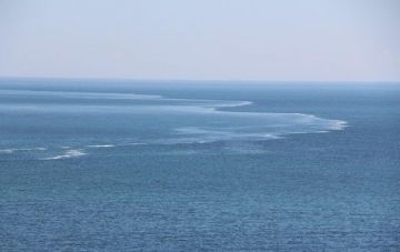 В Одессе наблюдали необычные волны