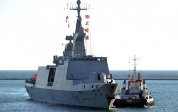 В Одессу зашел ракетный фрегат Франции La Fayette