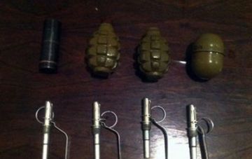 В туалете железнодорожного вокзала Мариуполя нашли гранаты